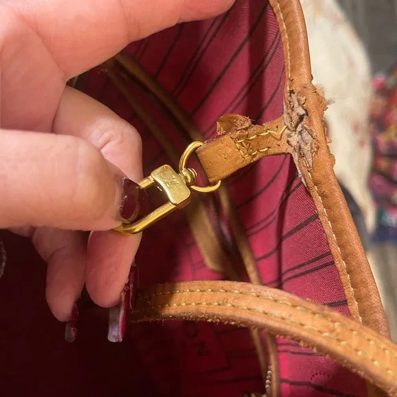 🌹Louis Vuitton  Bay Brown
Pink Rose Ballerine Chain Tote Bag Purse✨(LE Rare) - Picture 13 of 17